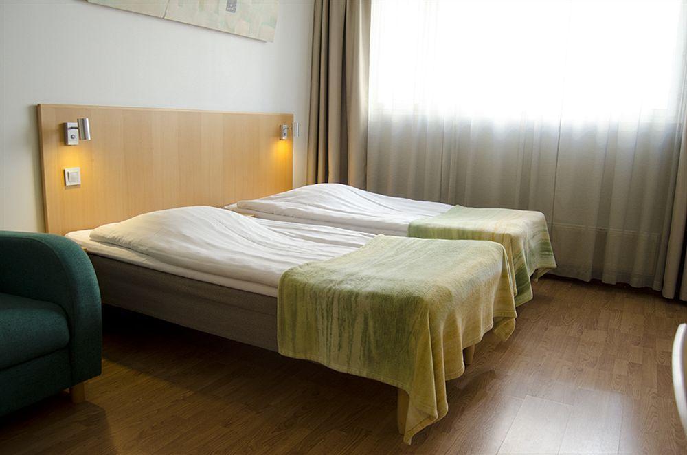 Greenstar Hotel Γιόενσου Εξωτερικό φωτογραφία